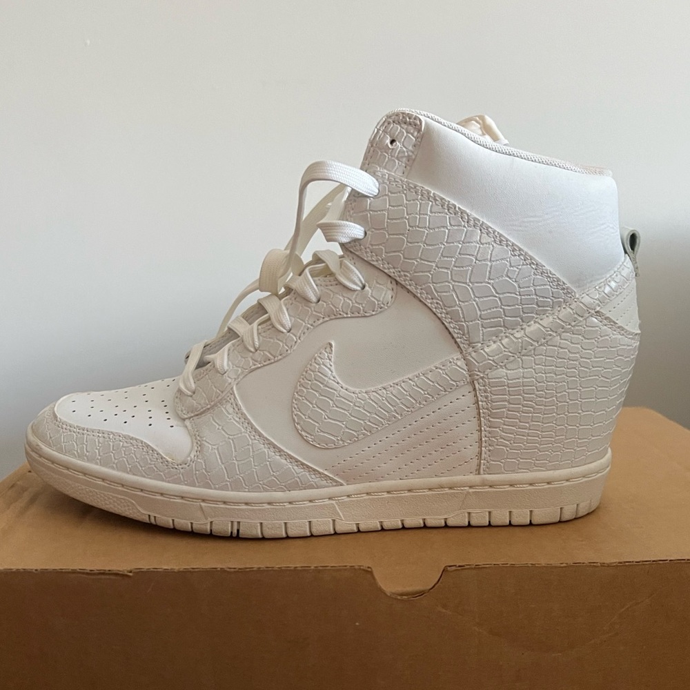 Nike Dunk Sky Hi Wedge Sneakers women size 11